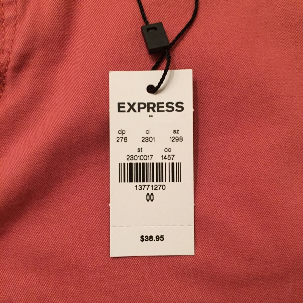 EXPRESS | Shorts - Picture 2 of 4